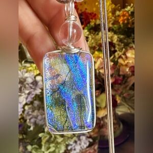 Colorful pendant necklace